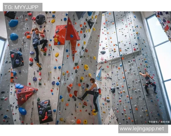 实时新闻攀岩新手必读从力量训练到技巧提升的全面入门指南 实时新闻攀岩新手必读从力量训练到技巧提升的全面入门指南